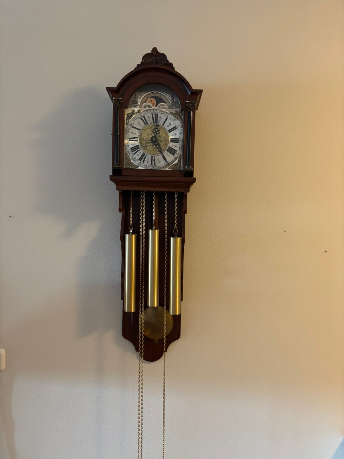 Mechanische Friese wandklok met maanfase en 3 gewichten, Ophalen