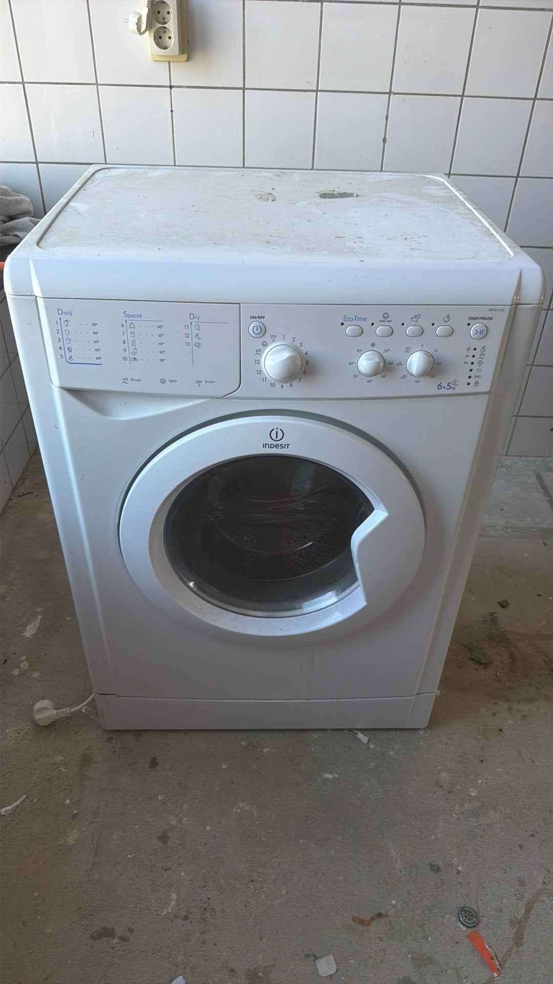 GRATIS AF TE HALEN COMBI WAS/DROOGMACHINE, Ophalen, Zo goed als nieuw, 1200 tot 1600 toeren, Minder dan 85 cm