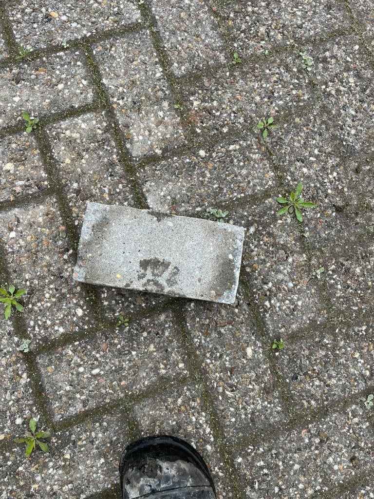Grote partij gebruikte Betonklinkers, Grijs, 7cm, Ca. 1500m², Tuin en Terras, Gebruikt, Klinkers, Ophalen of Verzenden, 10 m² of meer