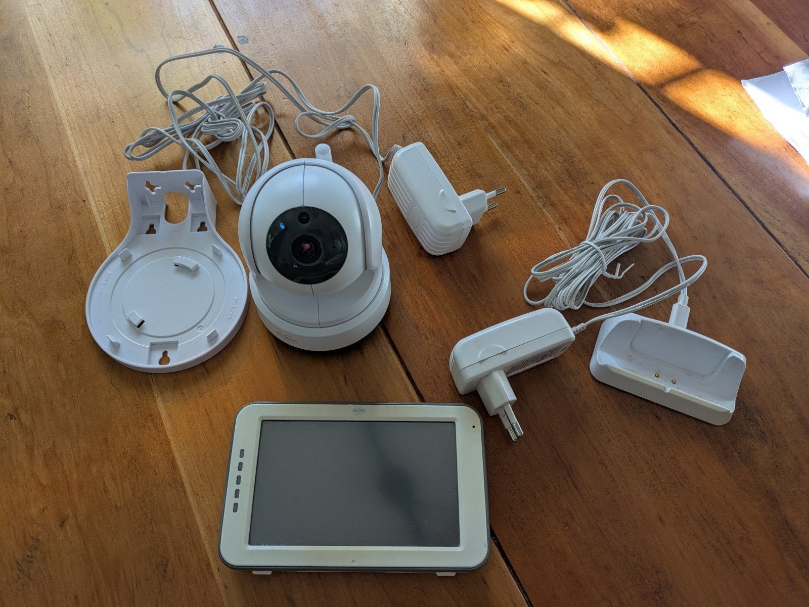 Elro bc3000 babyfoon met camera, touchscreen en app-functie, Kinderen en Baby's, Ophalen of Verzenden, Zo goed als nieuw, 250 meter of meer