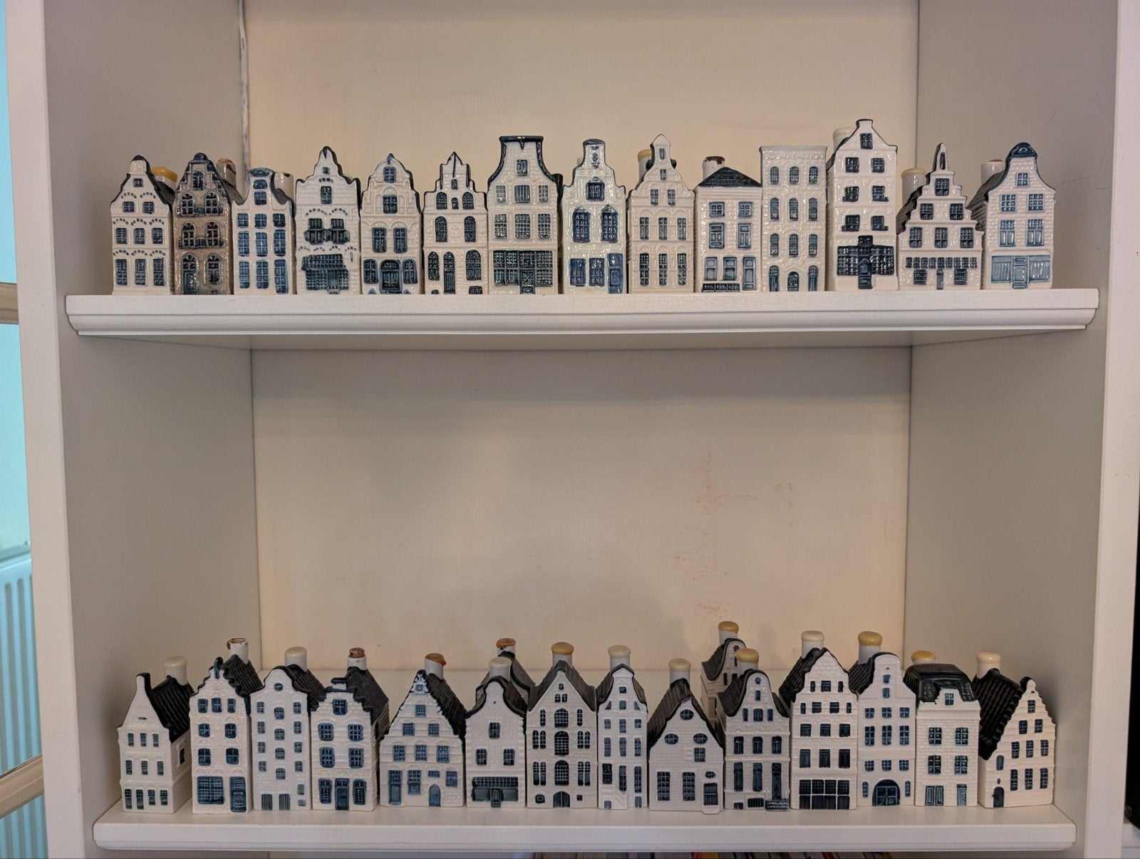 KLM huisjes 1-102 + Rynbende & Henkes, Verzamelen, Ophalen, Zo goed als nieuw, Gevuld