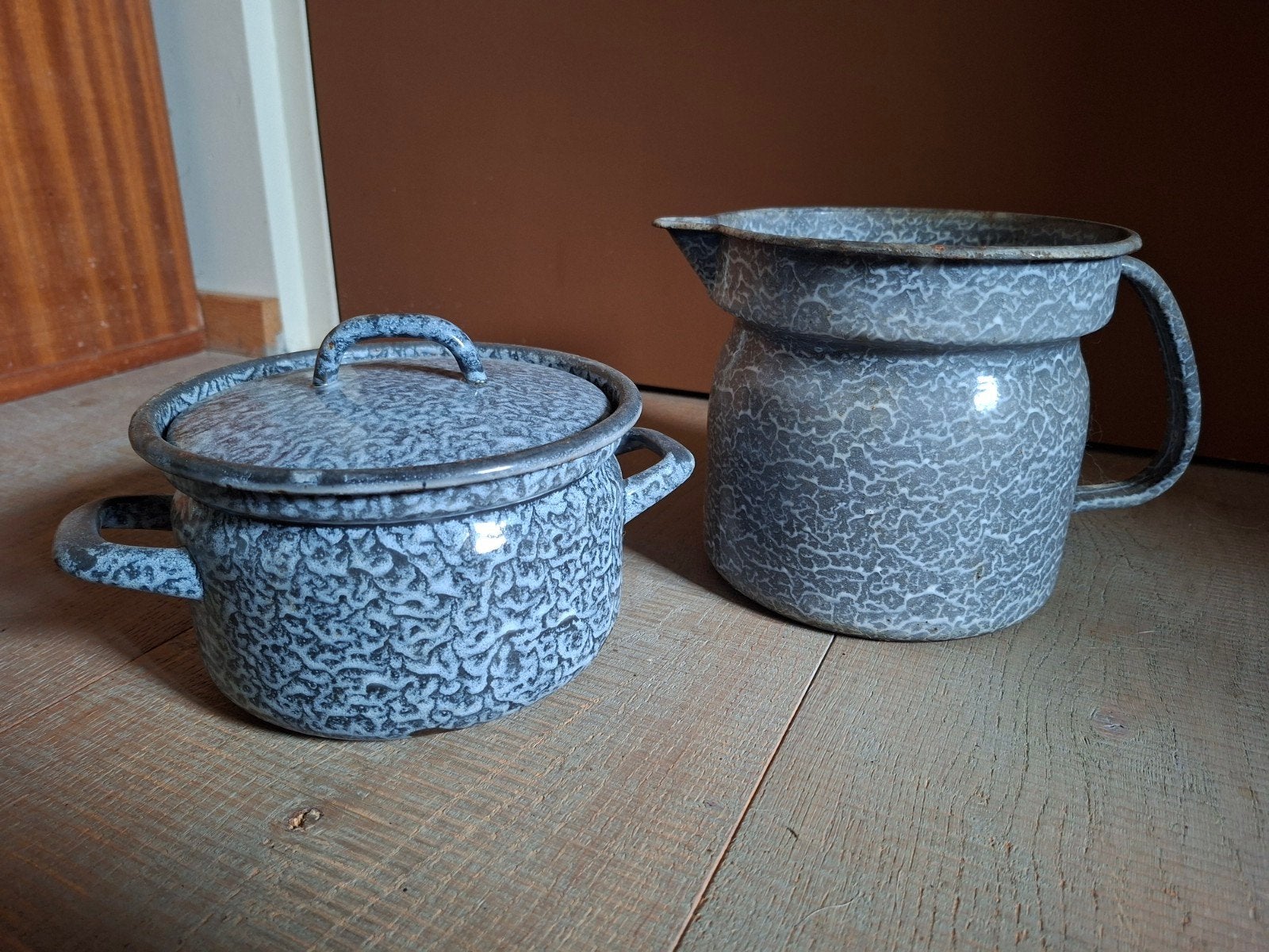 2 emaille wolkjespan en melkpan decoratie, Ophalen of Verzenden