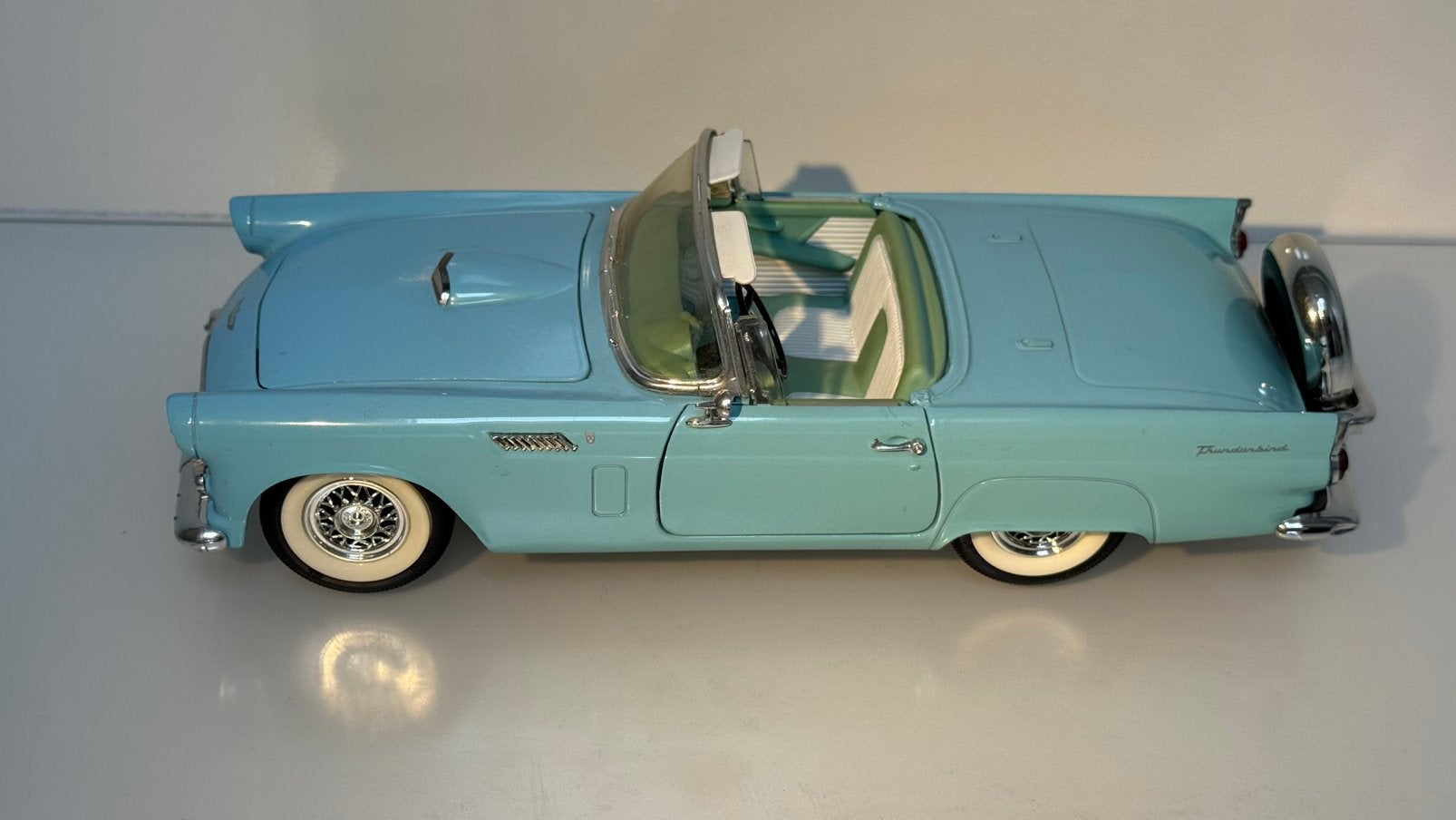 Revell Ford Thunderbird 1:18, Hobby en Vrije tijd, Ophalen of Verzenden, Nieuw, Auto, Revell