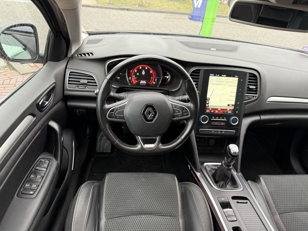 Renault Mégane Estate 1.2 TCe 130 GT-Line | trekhaak | Bose, Auto's, Gebruikt, 4 cilinders, 132 pk, Origineel Nederlands