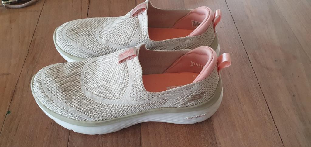 Skechers go walk maat 38 zgan, Ophalen of Verzenden, Zo goed als nieuw, Zwart, Sneakers of Gympen