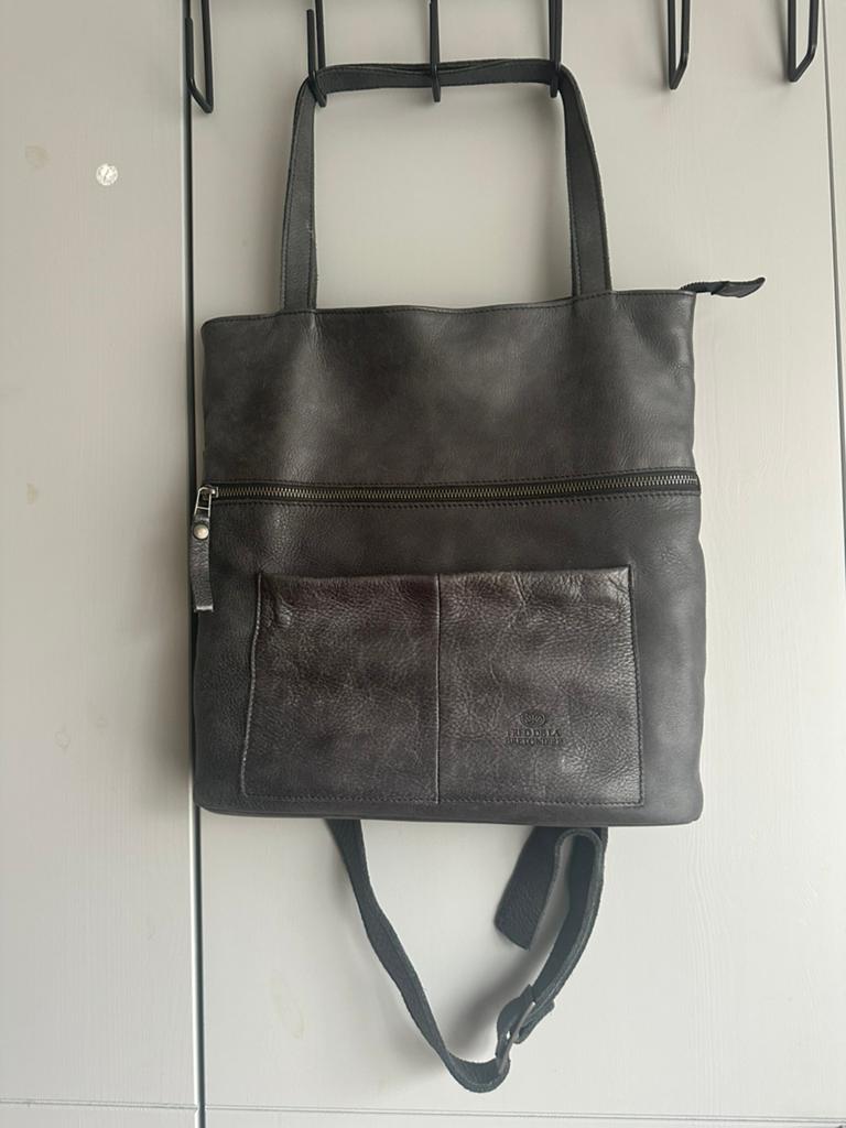 Fred de la Bretoniere leren crossbody tas, Sieraden, Tassen en Uiterlijk, Tassen | Schoudertassen, Zo goed als nieuw, Overige merken