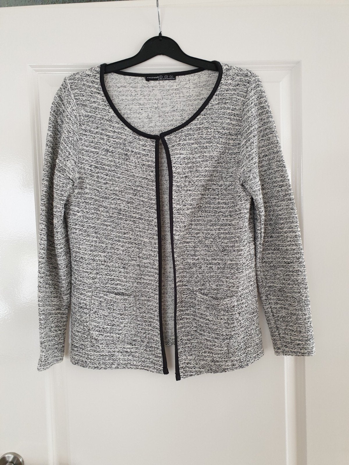 Grijs/zilver met beige gestreept vest maat S Atmosphere, Kleding | Dames, Atmosphere, Ophalen of Verzenden, Zo goed als nieuw