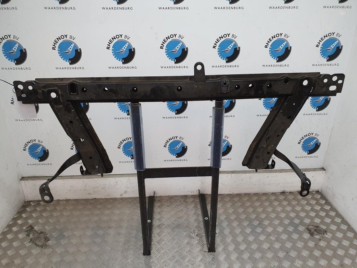 RENAULT CLIO RADIATEUR BALK 2013, Auto-onderdelen, Ophalen of Verzenden, Gebruikt, Stiba lid