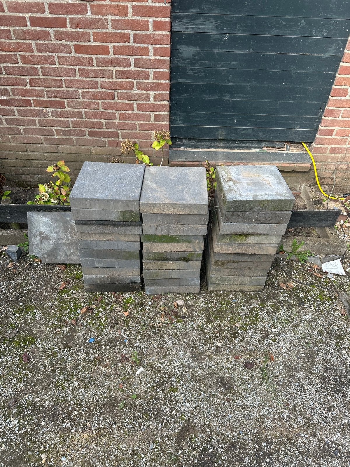 Gebruikte terrastegels - grijs beton 30x30x7 cm, Ophalen, Gebruikt, 5 tot 10 m², Beton