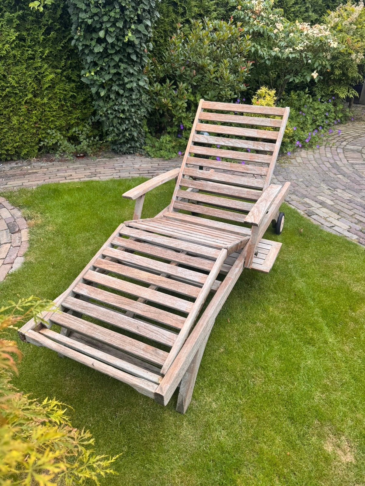 Barlow Tyrie Capri Ultra Teak ligbed, Ophalen, Zo goed als nieuw, Teakhout