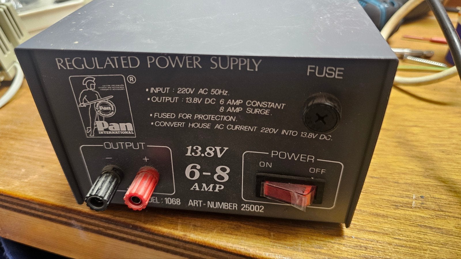 Pan International Gereguleerde Voeding 13.8V 6-8A, Ophalen of Verzenden