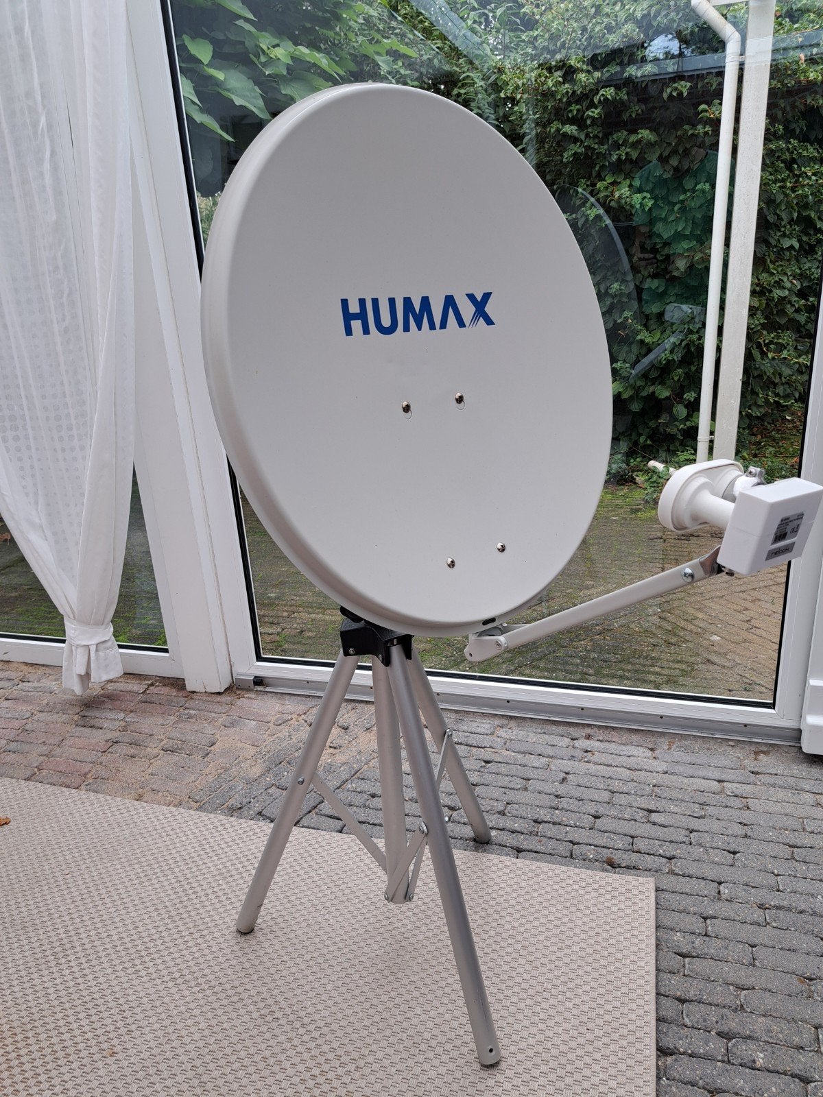 schotelantenne met duo kop, Ophalen, Zo goed als nieuw, (Schotel)antenne, Humax