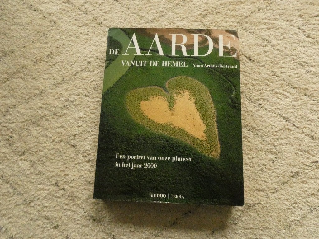 De aarde vanuit de hemel, Yann Arthus-Bertrand, Boeken, Ophalen of Verzenden, Zo goed als nieuw, Overige gebieden