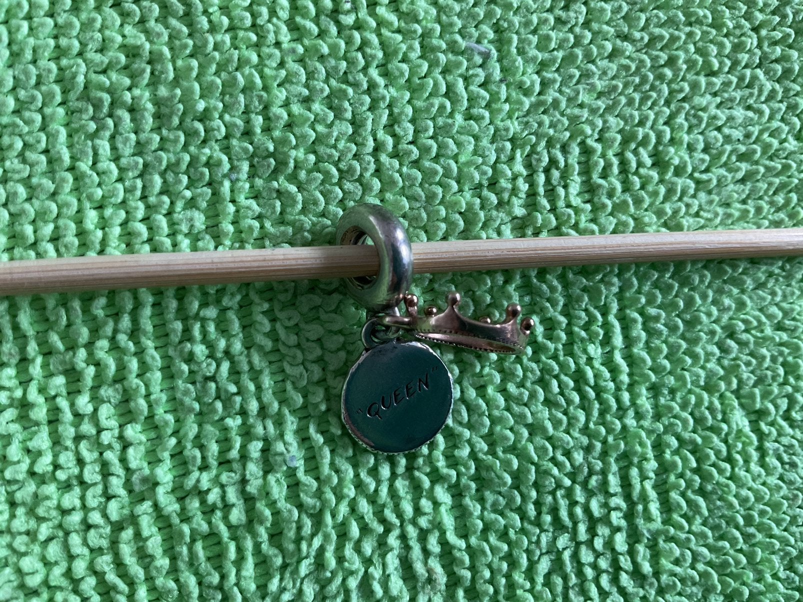 Pandora Bedel Met hangende Kroon, Sieraden, Tassen en Uiterlijk, Bedels, Verzenden, Zo goed als nieuw, Zilver, Pandora