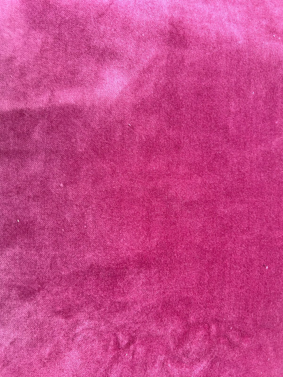 Oud roze fluweel lap - 2.20m lang, 1.48m breed, Hobby en Vrije tijd, Stoffen en Lappen, Overige materialen, Gebruikt, 120 cm of meer