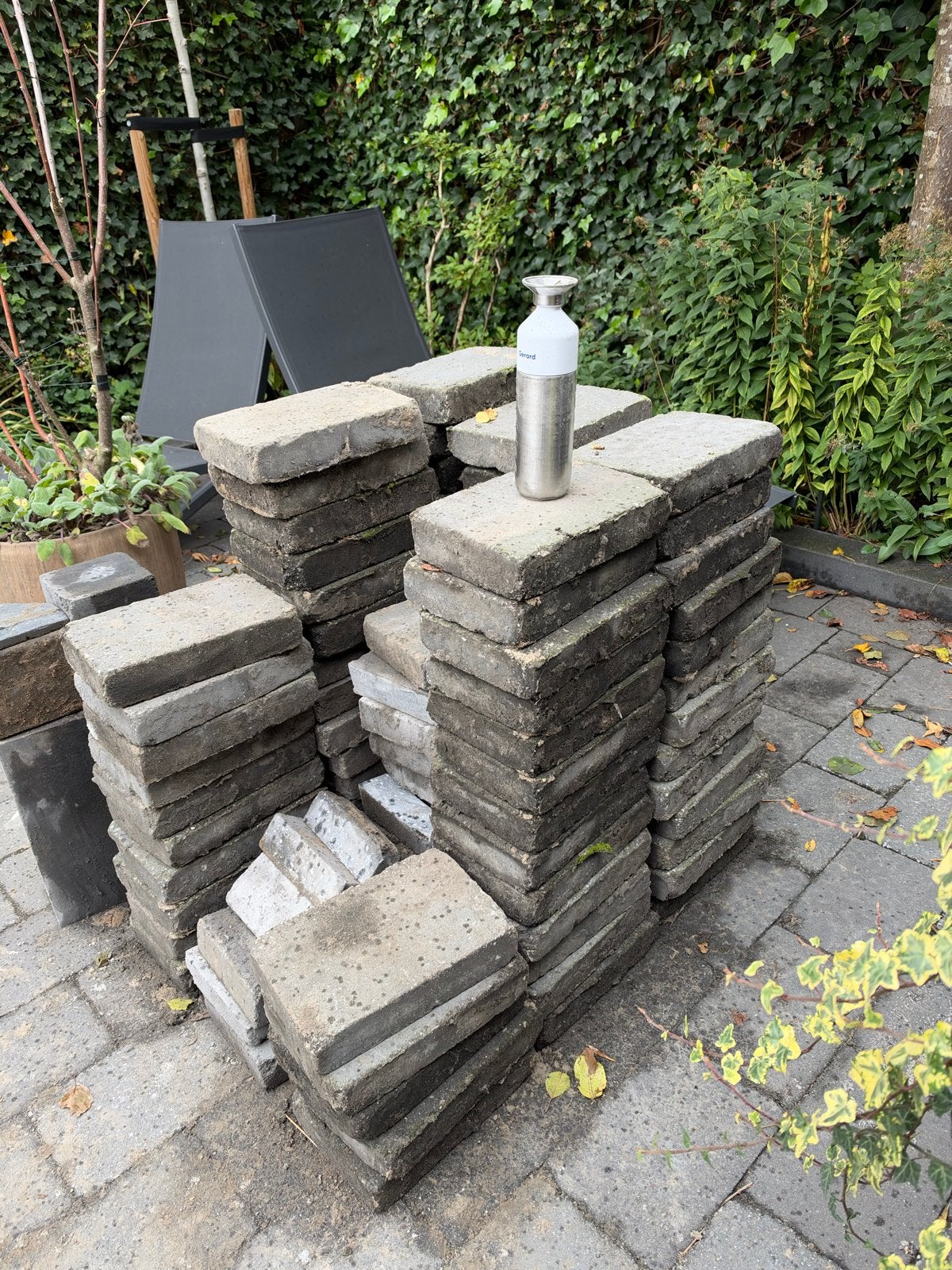 Gratis af te halen 100 20x30  betonnen terrastegels, Ophalen, Gebruikt, 5 tot 10 m², Beton