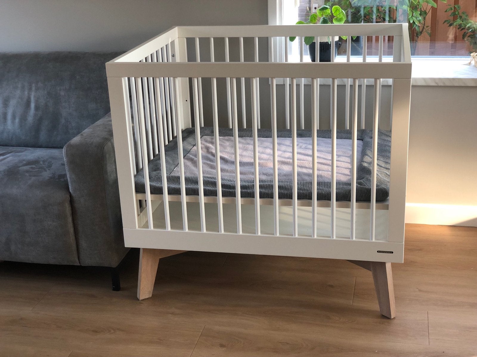 Kidsmill Box Wit met Boxkleed, Kinderen en Baby's, Ophalen, Zo goed als nieuw, Rechthoekig, In hoogte verstelbaar