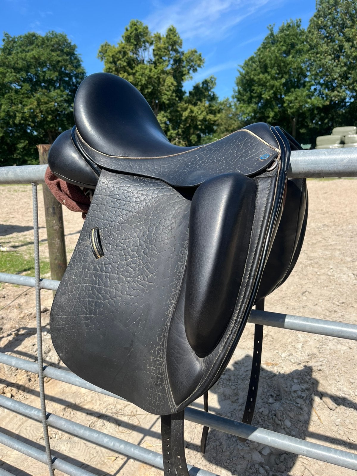 KM custom 17,5 inch MW, Ophalen, Zo goed als nieuw, Dressuur