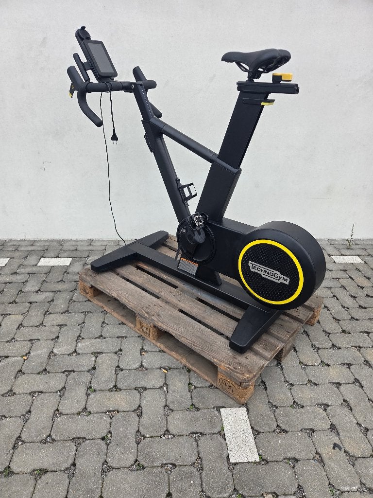 Technogym Skillbike - Professionele Indoor Fiets, Sport en Fitness, Ophalen, Zo goed als nieuw, Benen, Overige typen