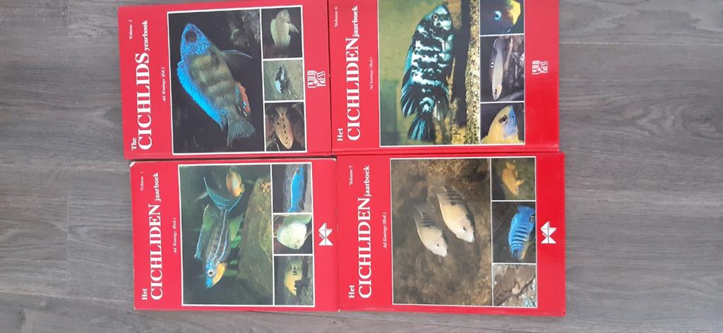 Het Cichliden Jaarboek - 4 delen, Boeken, Ophalen, Zo goed als nieuw, M. Knopp (red.), Europa overig