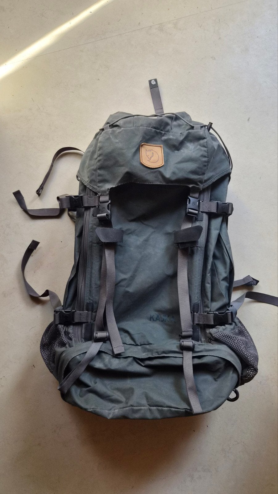 Fjällräven Kajka 55L Dames Trekking Rugzak groen, Fjällräven, Ophalen of Verzenden, Gedragen