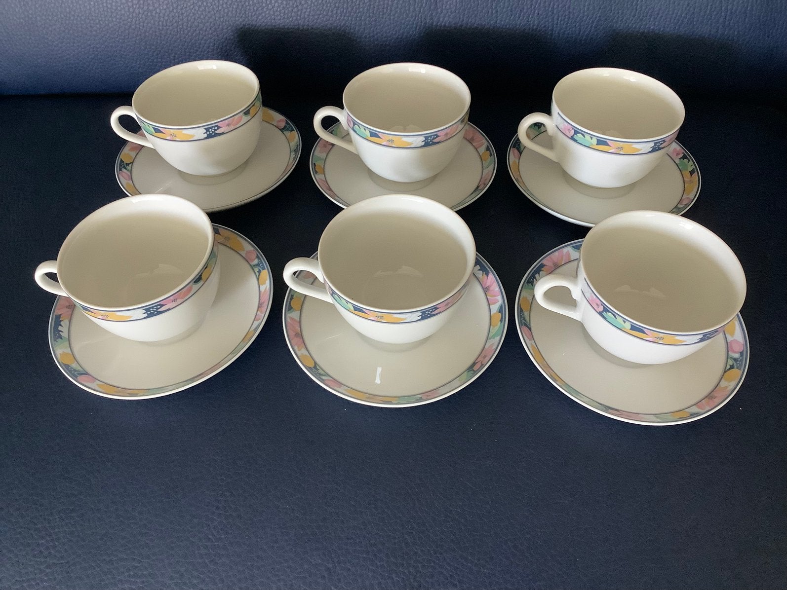Hoogwaardig, fijn wit porseleinen koppen en schotels - 6 x, Huis en Inrichting, Keuken | Servies, Ophalen of Verzenden, Zo goed als nieuw