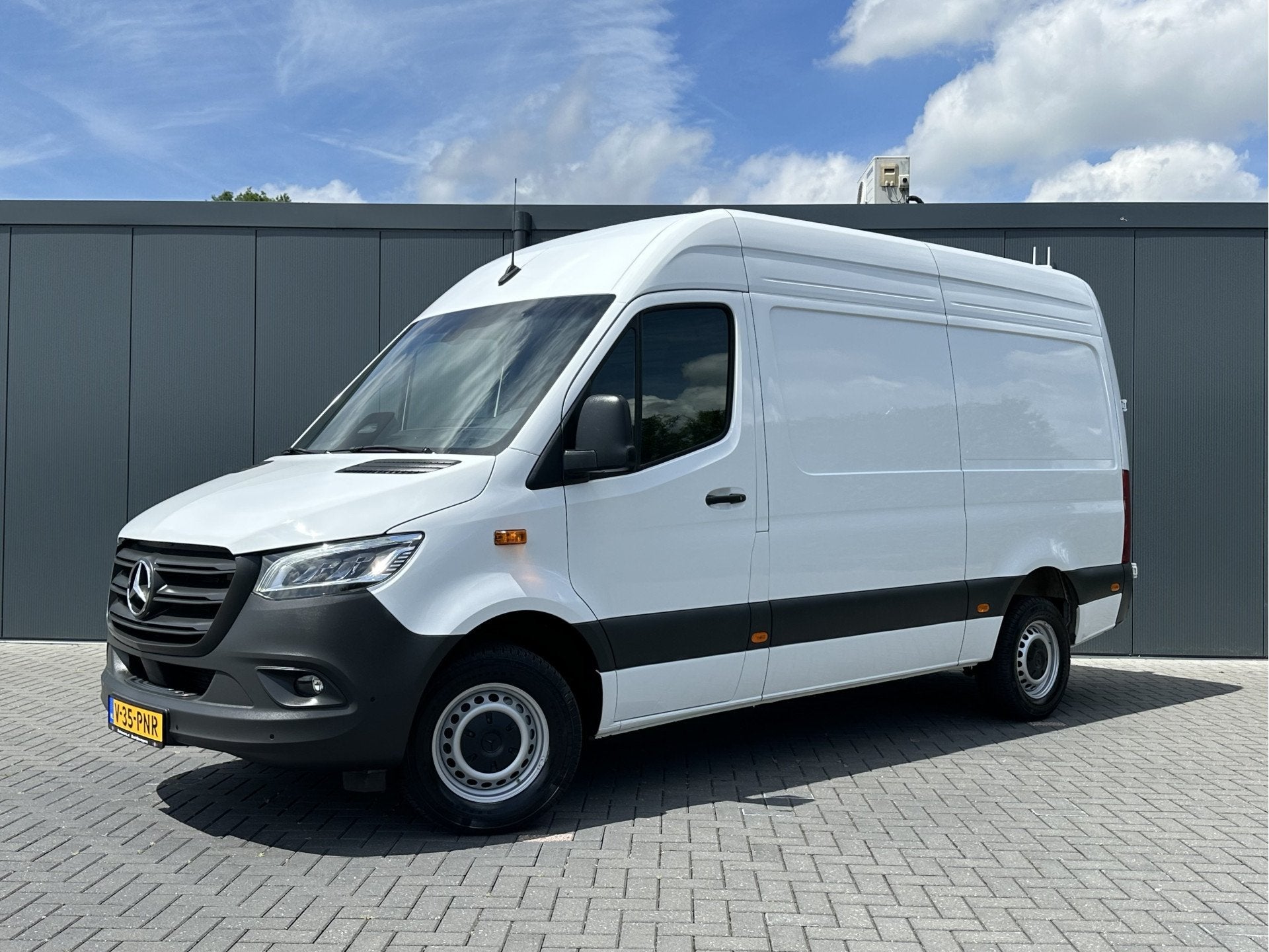 Mercedes-Benz Sprinter 317 CDI 9G-TRONIC RWD FACELIFT / L2H2, Automaat, Multifunctioneel stuurwiel, Achterwielaandrijving, Gebruikt