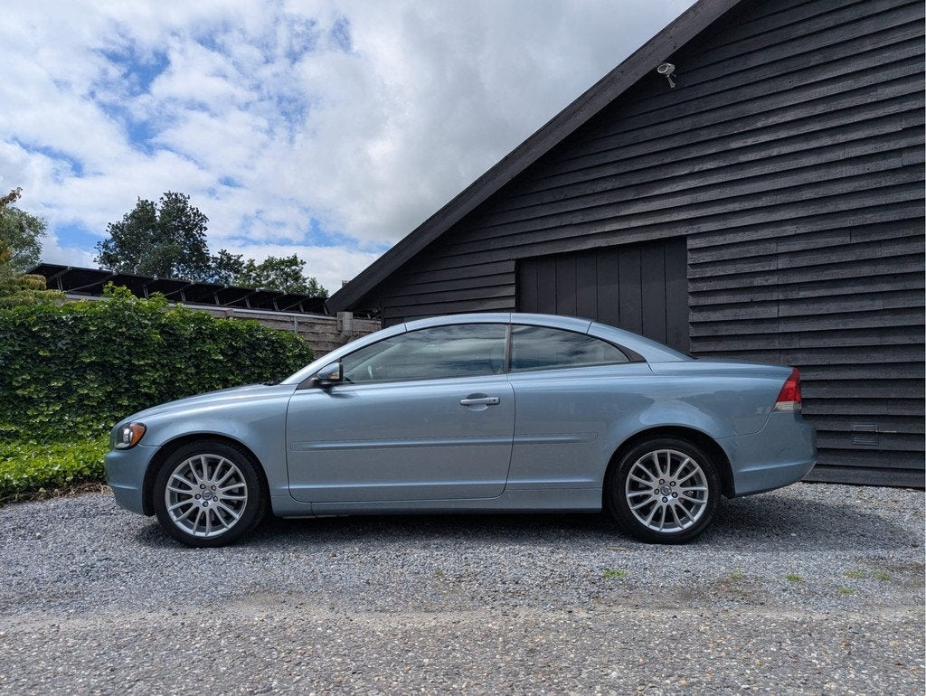 Volvo C70 Convertible 2.4i Kinetic (bj 2007), Voorwielaandrijving, C70, Gebruikt, Beige