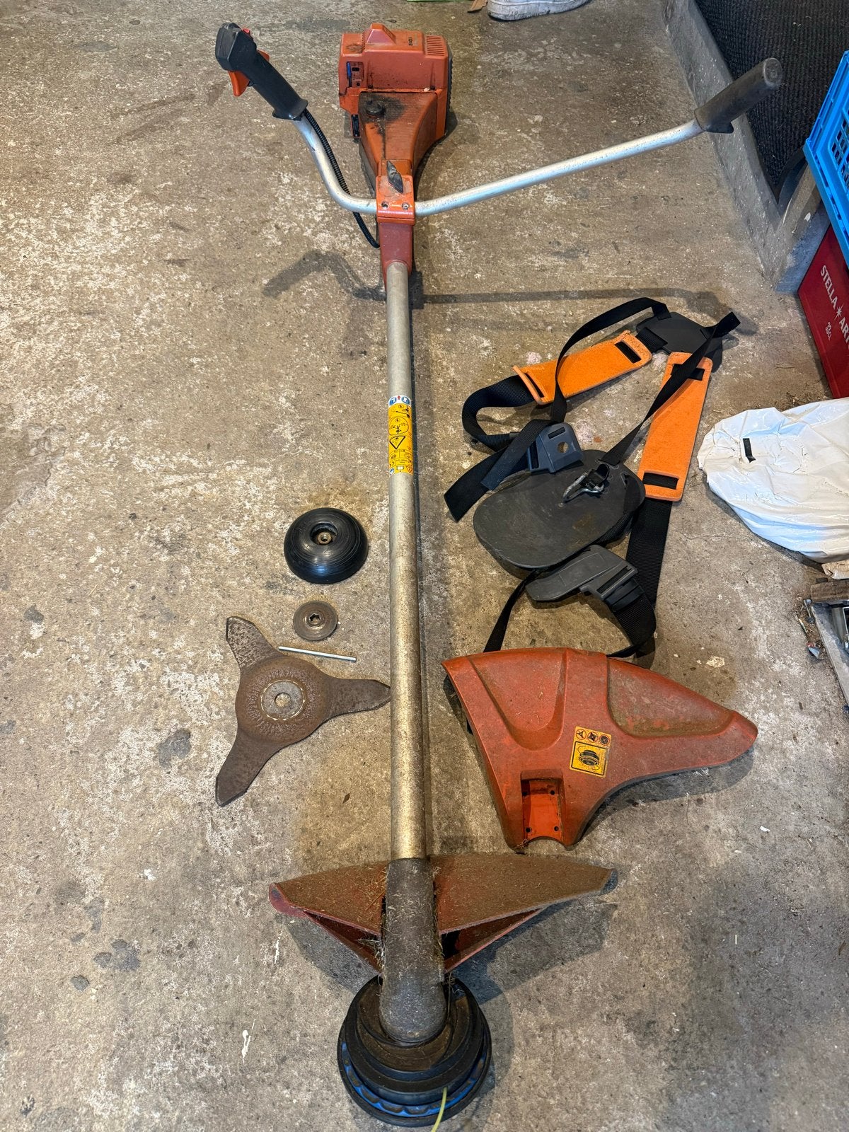 Husqvarna 240R Bosmaaier, Ophalen, Gebruikt, 30 tot 50 cm, Benzine
