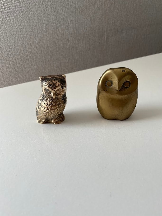 2 koperen/messing uiltjes., Ophalen of Verzenden