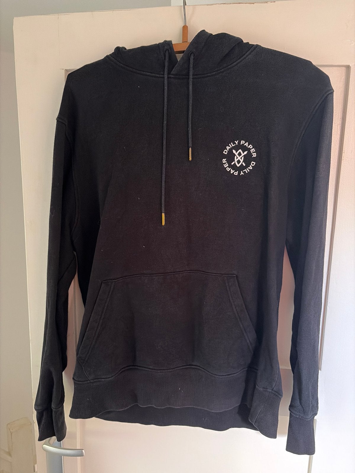 Daily Paper hoodie - Zwart, Kleding | Heren, Truien en Vesten, Ophalen of Verzenden, Gedragen, Maat 52/54 (L), Zwart