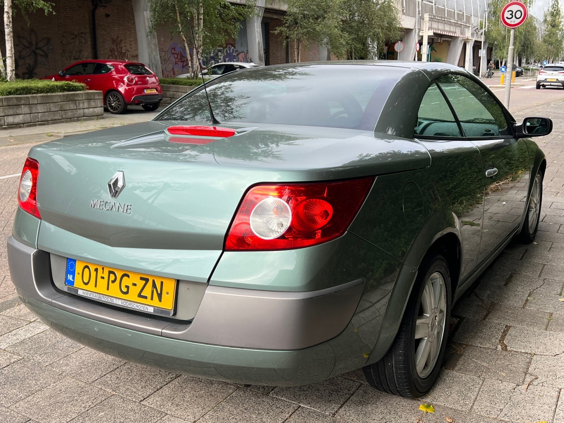 Renault Mégane Coupé-Cabriolet 2.0-16V Privilège Luxe|140, Auto's, Voorwielaandrijving, 135 pk, Gebruikt, 4 cilinders