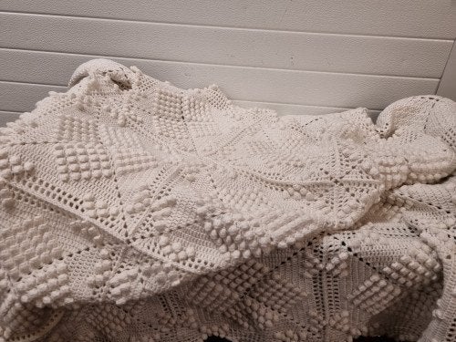 bedsprei gehaakt gebroken wit katoen drie stuks, Ophalen of Verzenden, 'T Olde Gre-j, Info@toldegrej.nl, Endepoelstraat 20f Didam