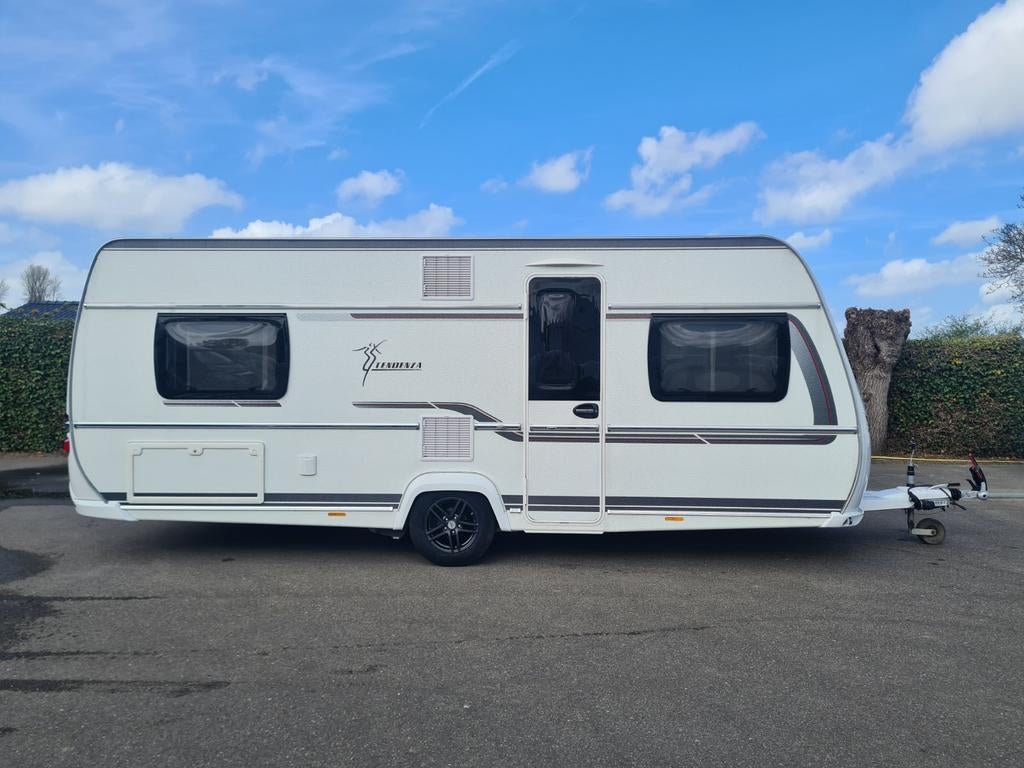 Fendt Tendenza 515 SF ( incl. stallingsmogelijkheid ), Caravans en Kamperen, Schokbreker, Rondzit, Frans bed, Bedrijf