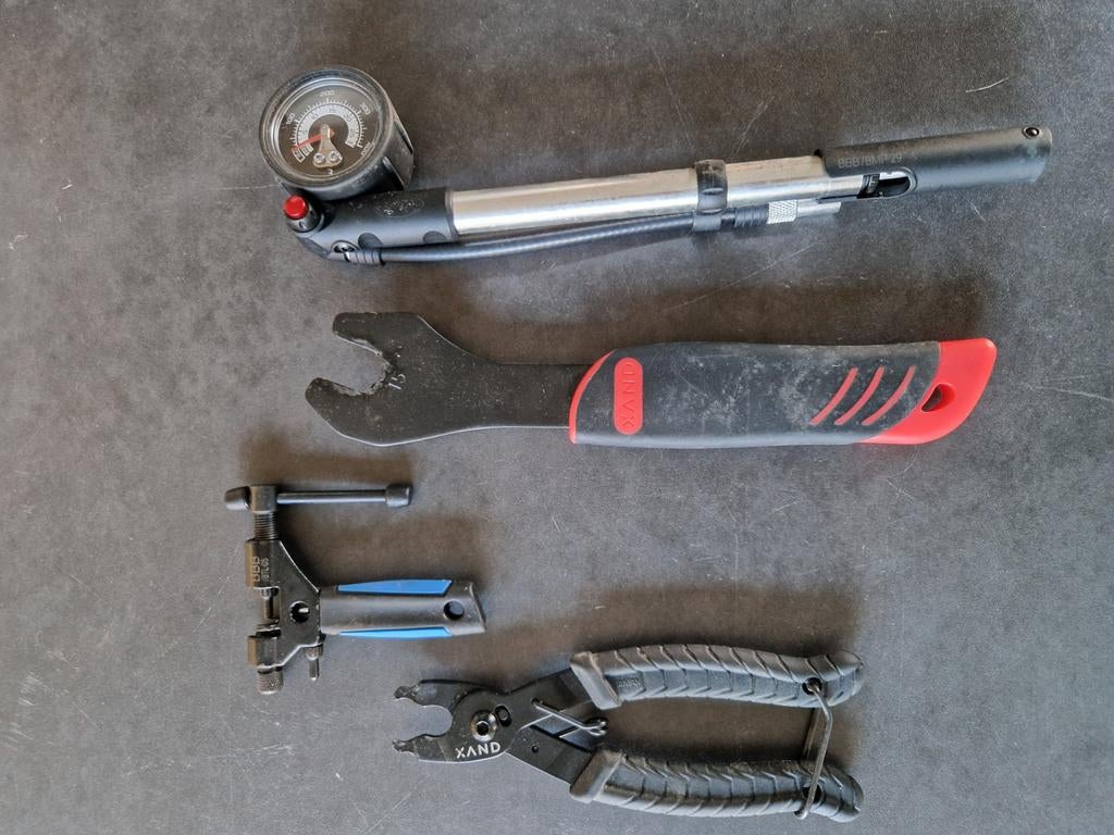 Fiets gereedschap, Fietsen en Brommers, Fietsaccessoires | Fietsgereedschap, Ophalen of Verzenden, Zo goed als nieuw, Gereedschapsset