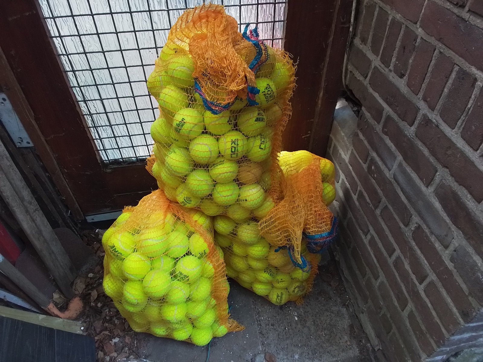 Honderden tennisballen 15 cent stuk!, Ophalen, Gebruikt, Hondenballen