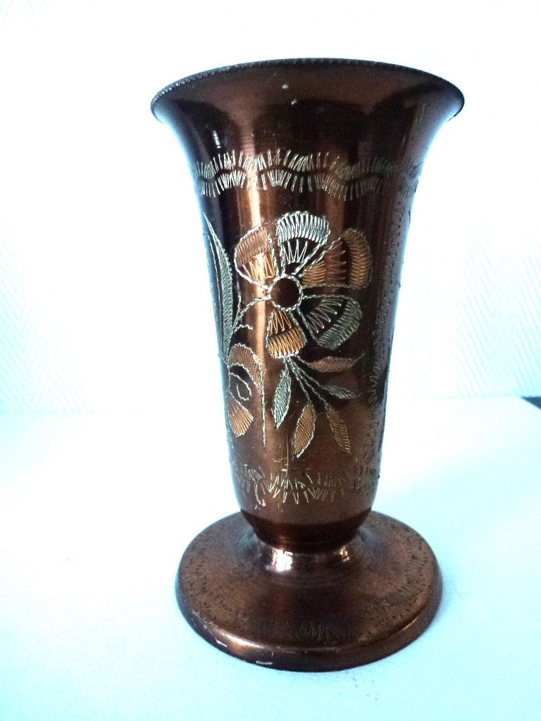 Antiek Koperen vaasje handgemaakt met bloemen decoraties., Antiek en Kunst, Antiek | Koper en Brons, Koper, Ophalen of Verzenden