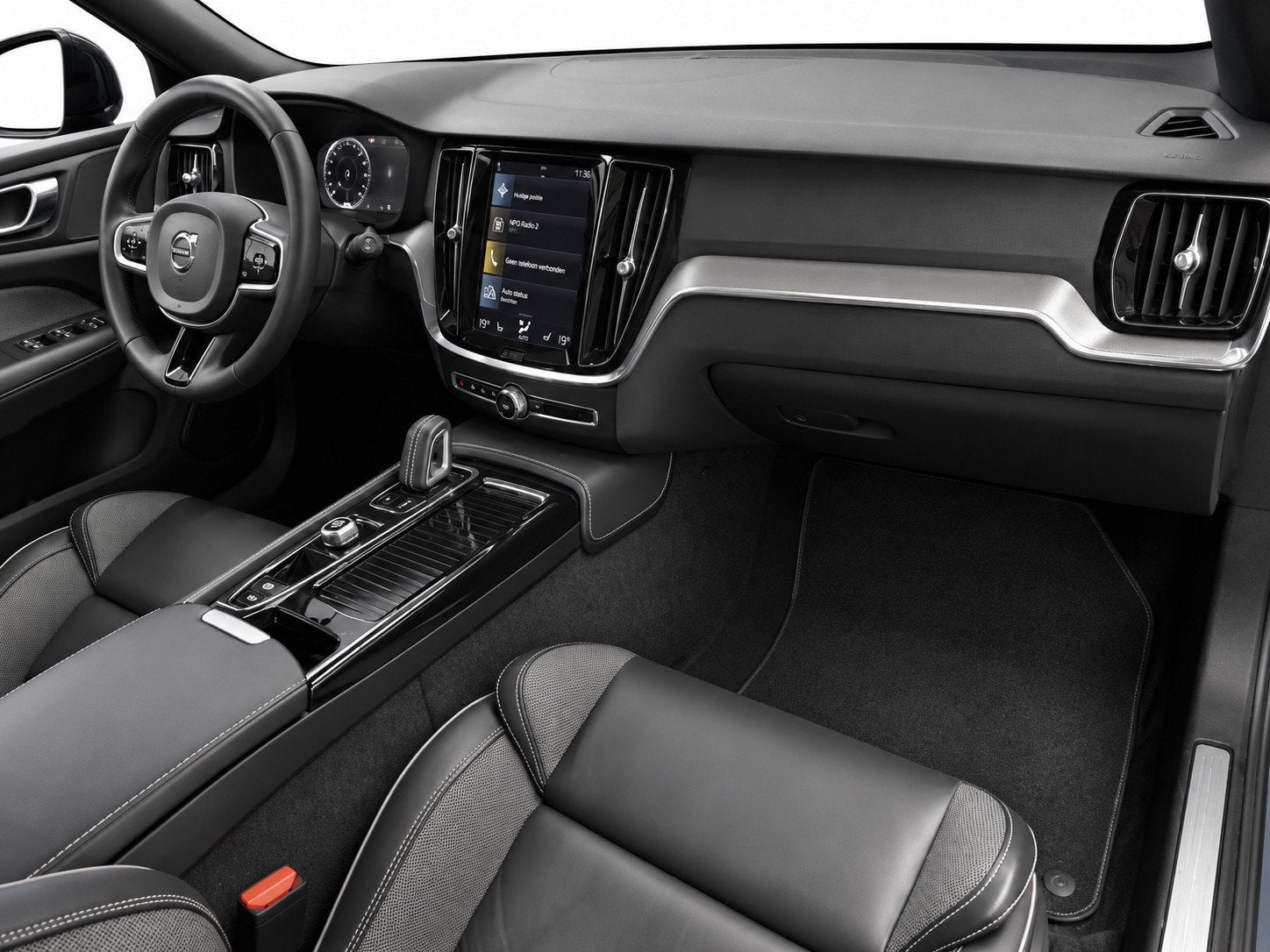 Volvo V60 2.0 T6 Recharge AWD R-Design | SOH 97% | Pano | Me, Dealer onderhouden, Gebruikt, 4 cilinders, Blauw