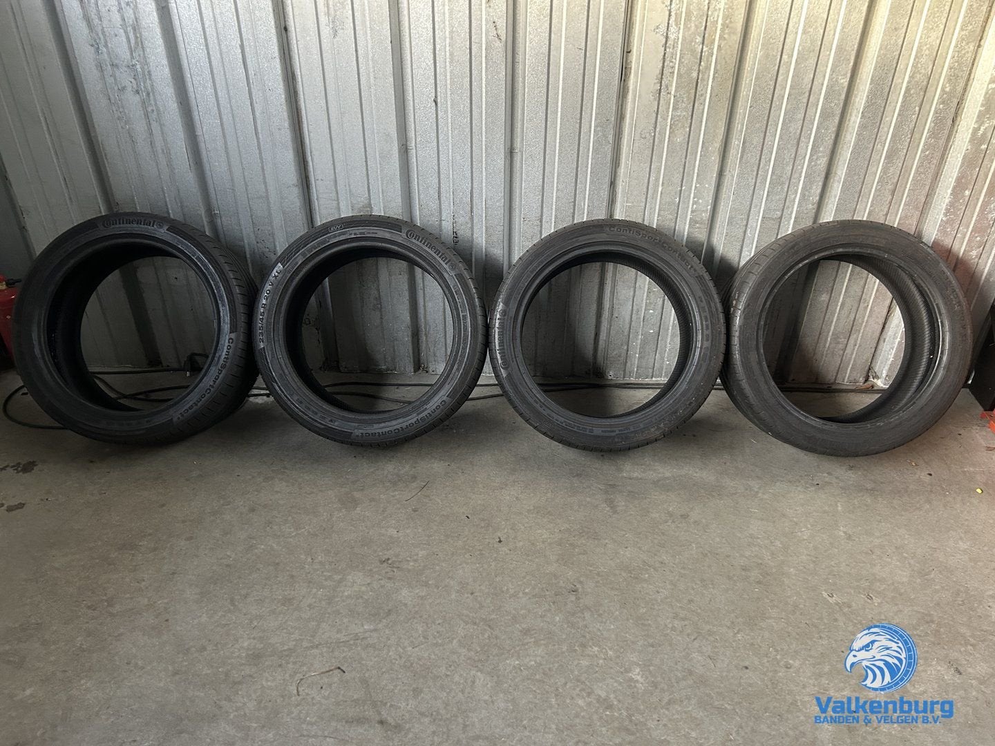 6mm! Lynk & Co zomerbanden 235/45R20 Continental ContiSportC, Auto-onderdelen, Banden en Velgen, Gebruikt, -, -, Ophalen of Verzenden