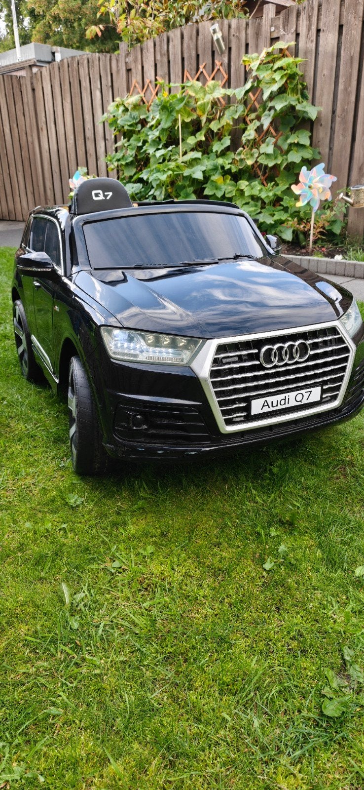 Elektrische kinderauto Audi Q7 met afstandsbediening new bat, Ophalen, Gebruikt, Afstandsbediening