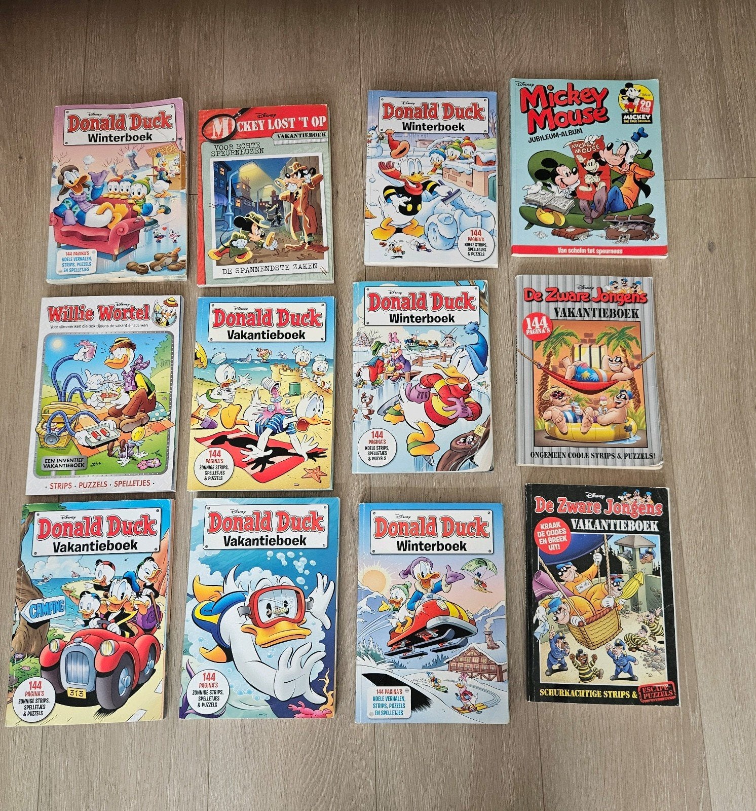 Donald Duck & De Zware Jongens Vakantie- en Winterboeken, Ophalen of Verzenden, Gelezen