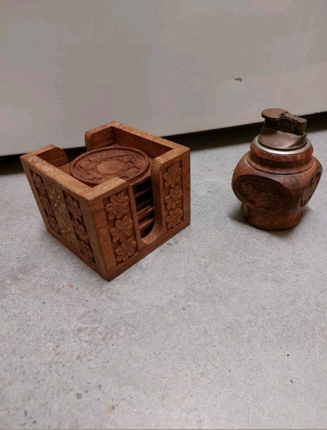 Vintage Tafelaansteker  houtsnijwerk  onderzetters tafel set, Ophalen of Verzenden, Gebruikt
