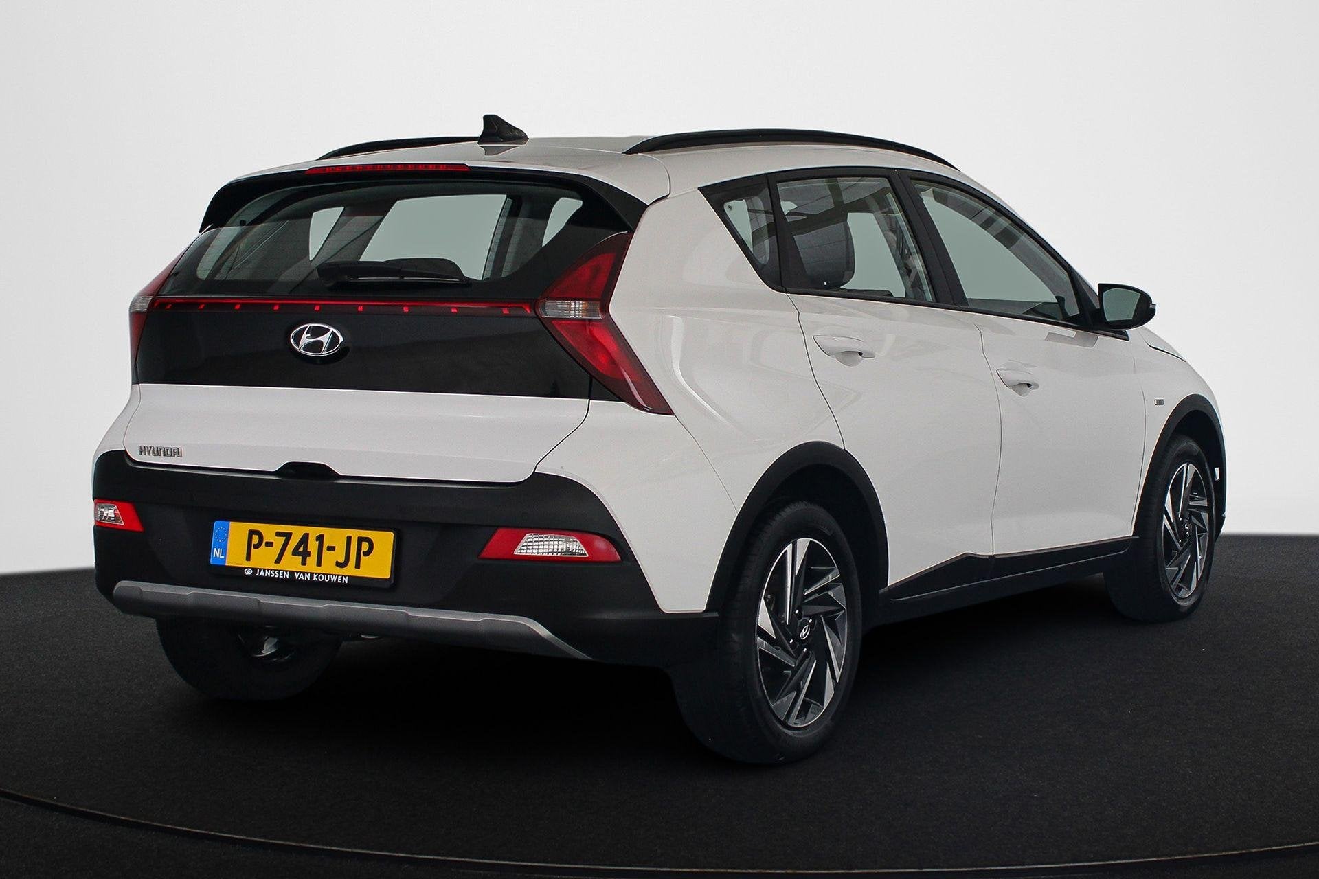 Hyundai Bayon 1.0 T-GDI Comfort Achteruitrijcamera Apple Car, Auto's, Voorwielaandrijving, Gebruikt, 1095 kg, Origineel Nederlands