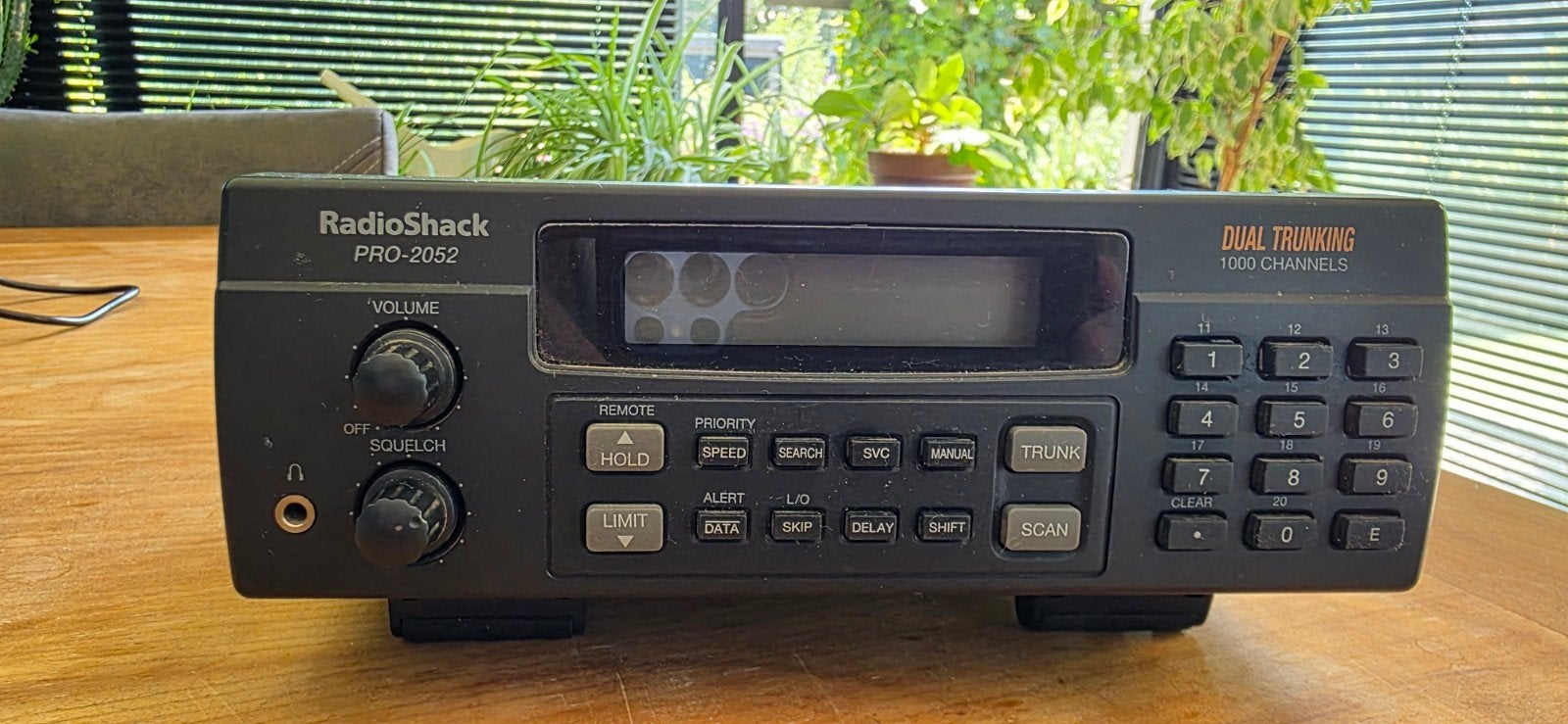 Radio Shack 2052 - 1000 kanalen, Ophalen of Verzenden, Gebruikt, 500 kanalen of meer