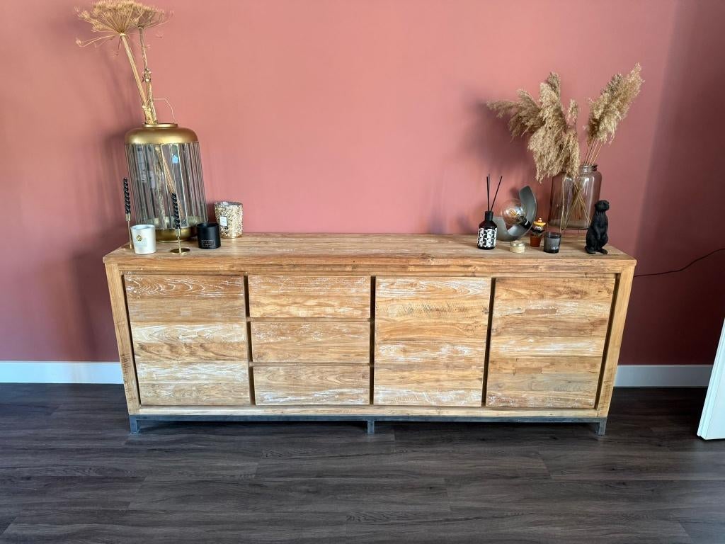 Groot houten dressoir – 220 x 45 x 85 cm, Huis en Inrichting, Kasten | Dressoirs, Ophalen, Met deur(en), Teakhout, Zo goed als nieuw