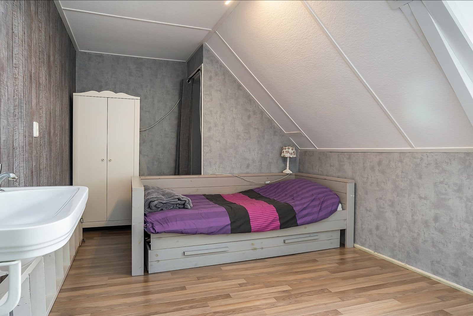 Ruime kamer te huur op prachtig plekje, Huizen en Kamers