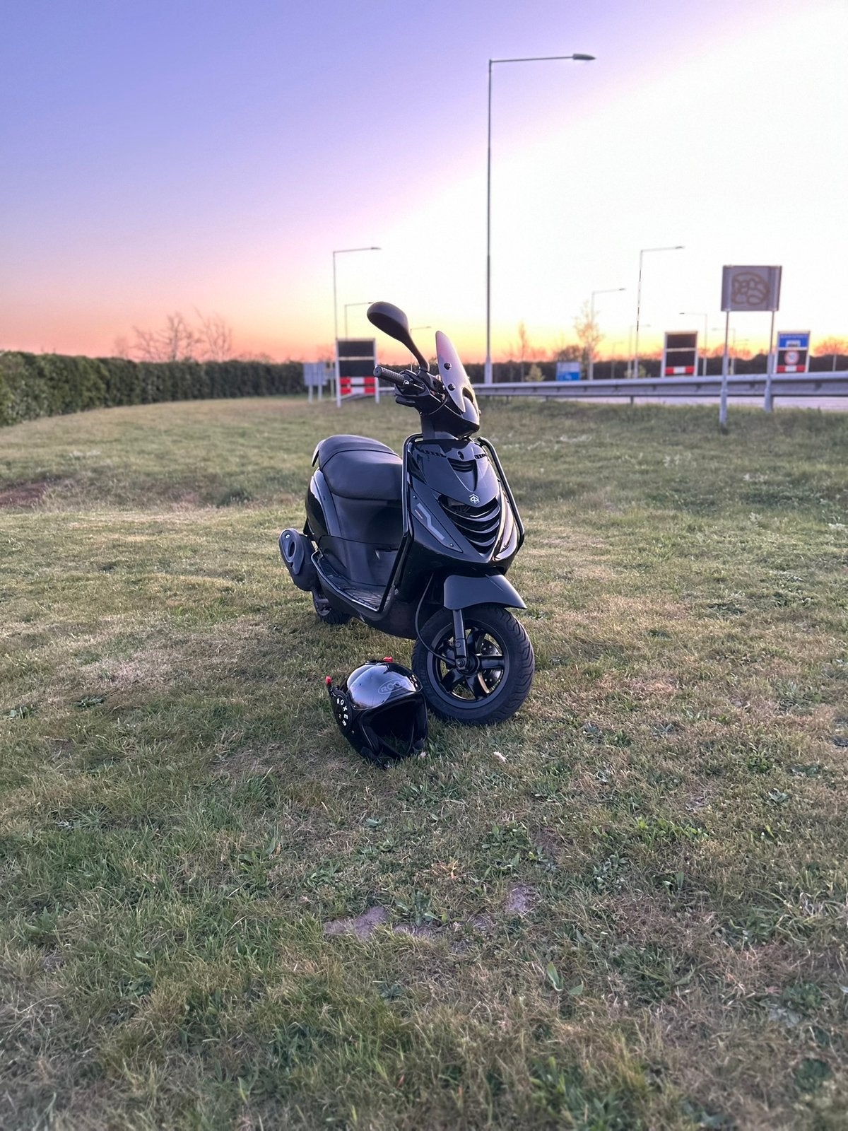 Piaggio Zip 2000 4t 2013 full option 45km, Fietsen en Brommers, Scooters | Piaggio, Zo goed als nieuw, Zip, Maximaal 45 km/u, Benzine