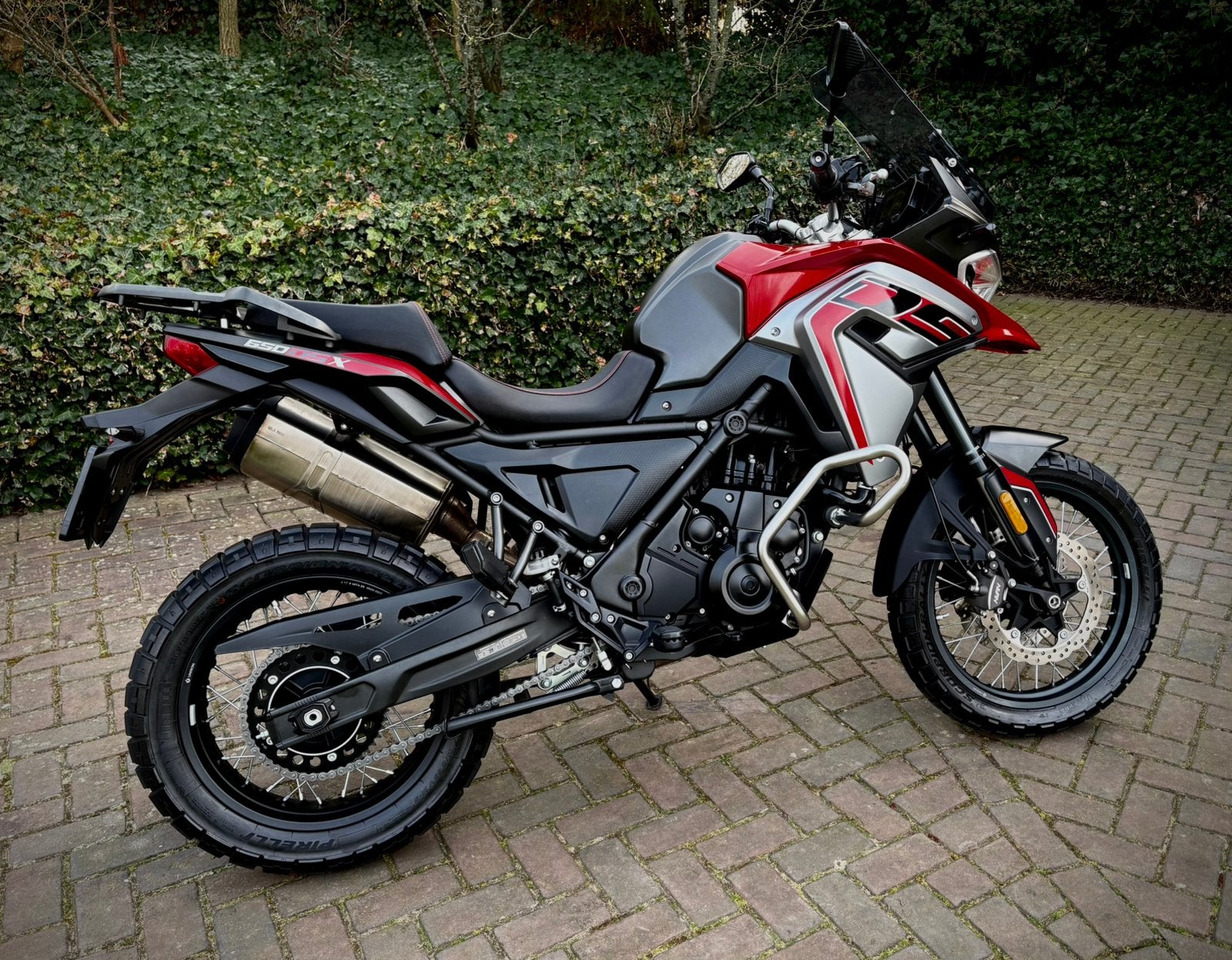 Nieuwstaat VOGE 650DSX 650 DSX Adventurebike 1700km!, LED Verlichting, Occasion, Bedrijf, Toermotor
