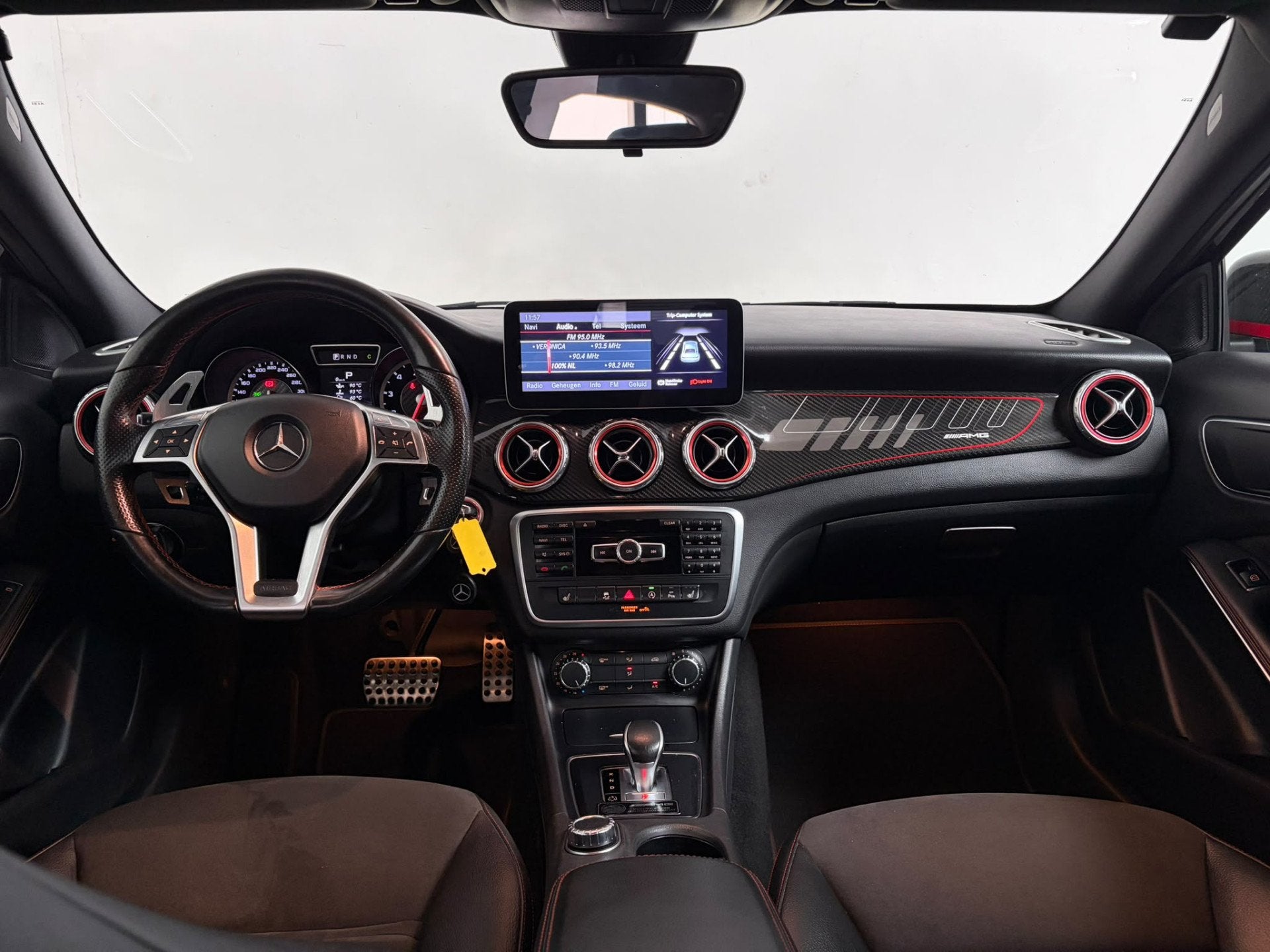 Mercedes-Benz GLA AMG 45 4MATIC (bj 2014, automaat), Auto's, Gebruikt, Euro 6, 4 cilinders, Zwart