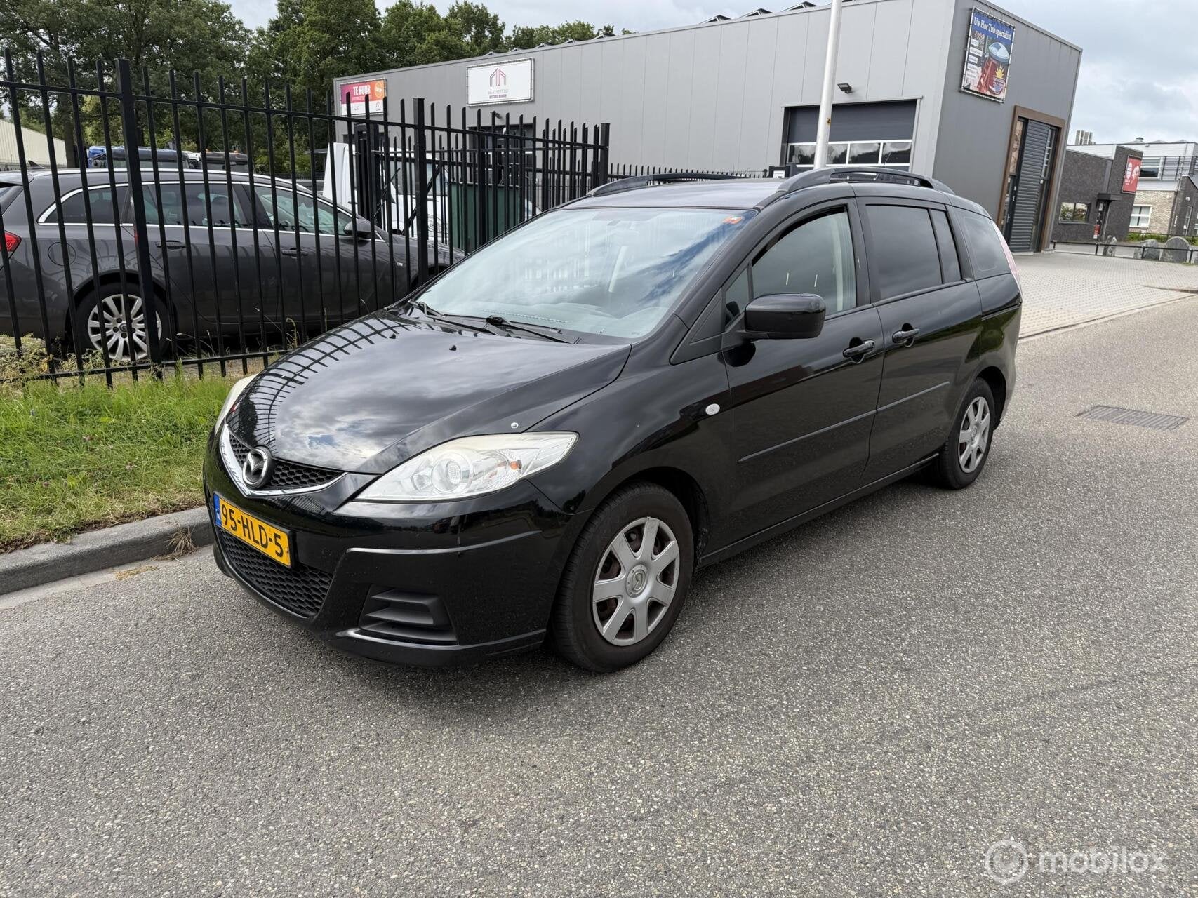 Mazda 5 2.0 TS automaat lpg automaat niet 100% wel rijdbaar, Auto's, 145 pk, Gebruikt, 7 stoelen, Zwart